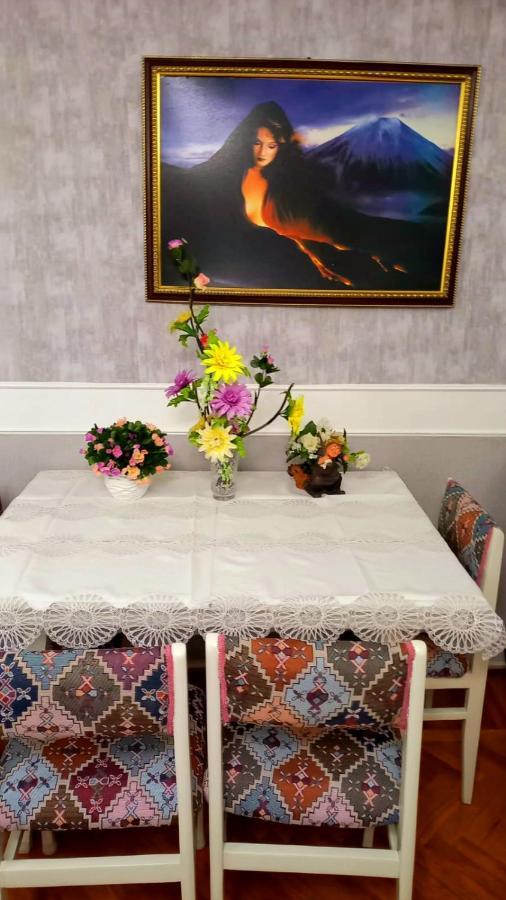 Central Apartment "Ameliya" Baku Bagian luar foto