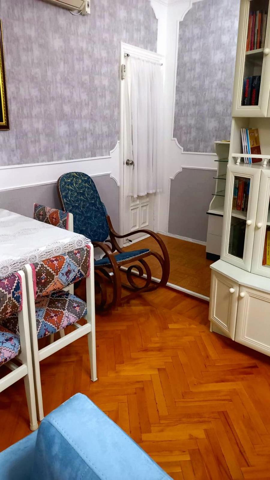 Central Apartment "Ameliya" Baku Bagian luar foto